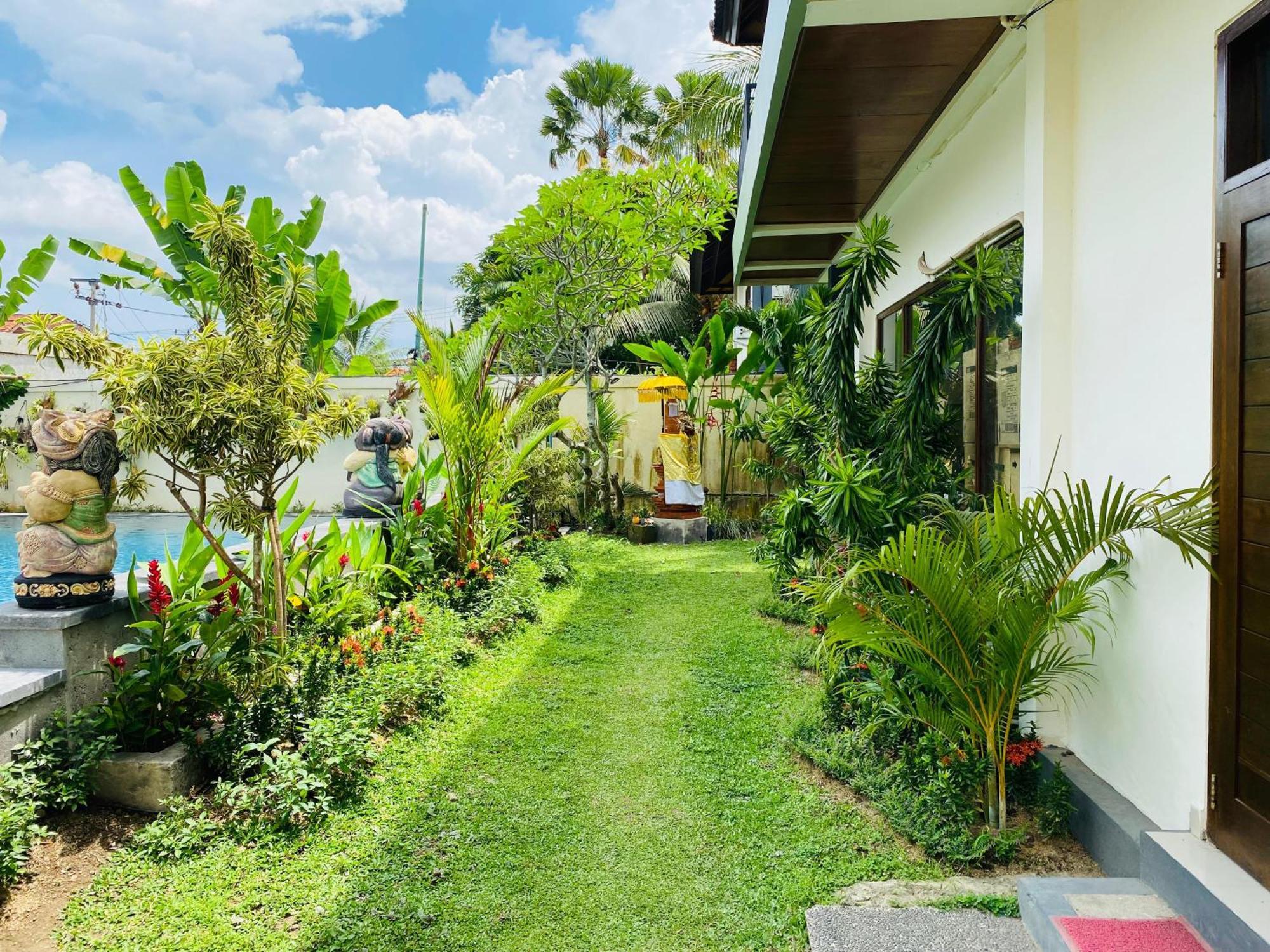 Putri Ayu Holiday park Ubud (Bali)