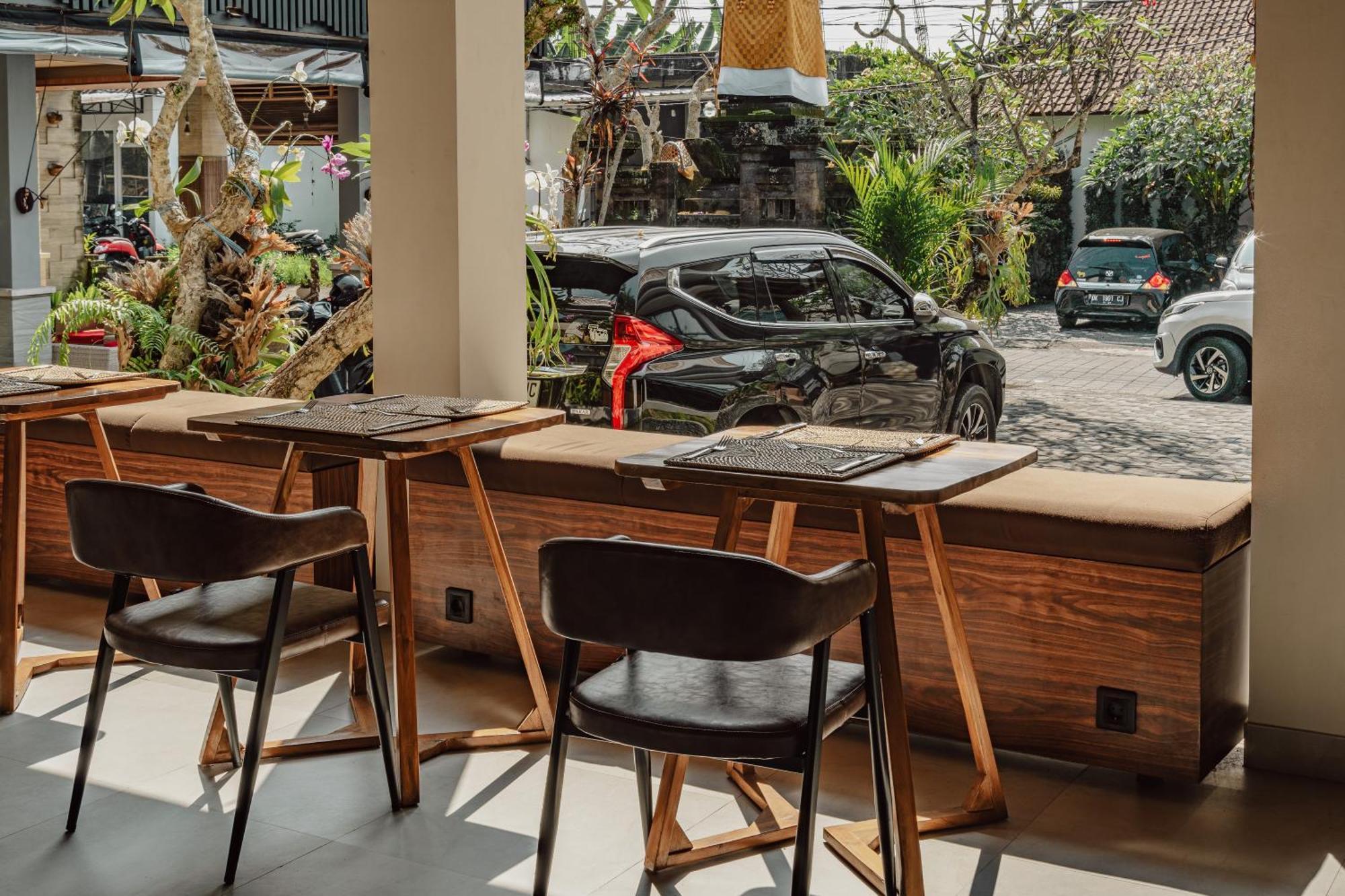 Putri Ayu Ubud (Bali)
